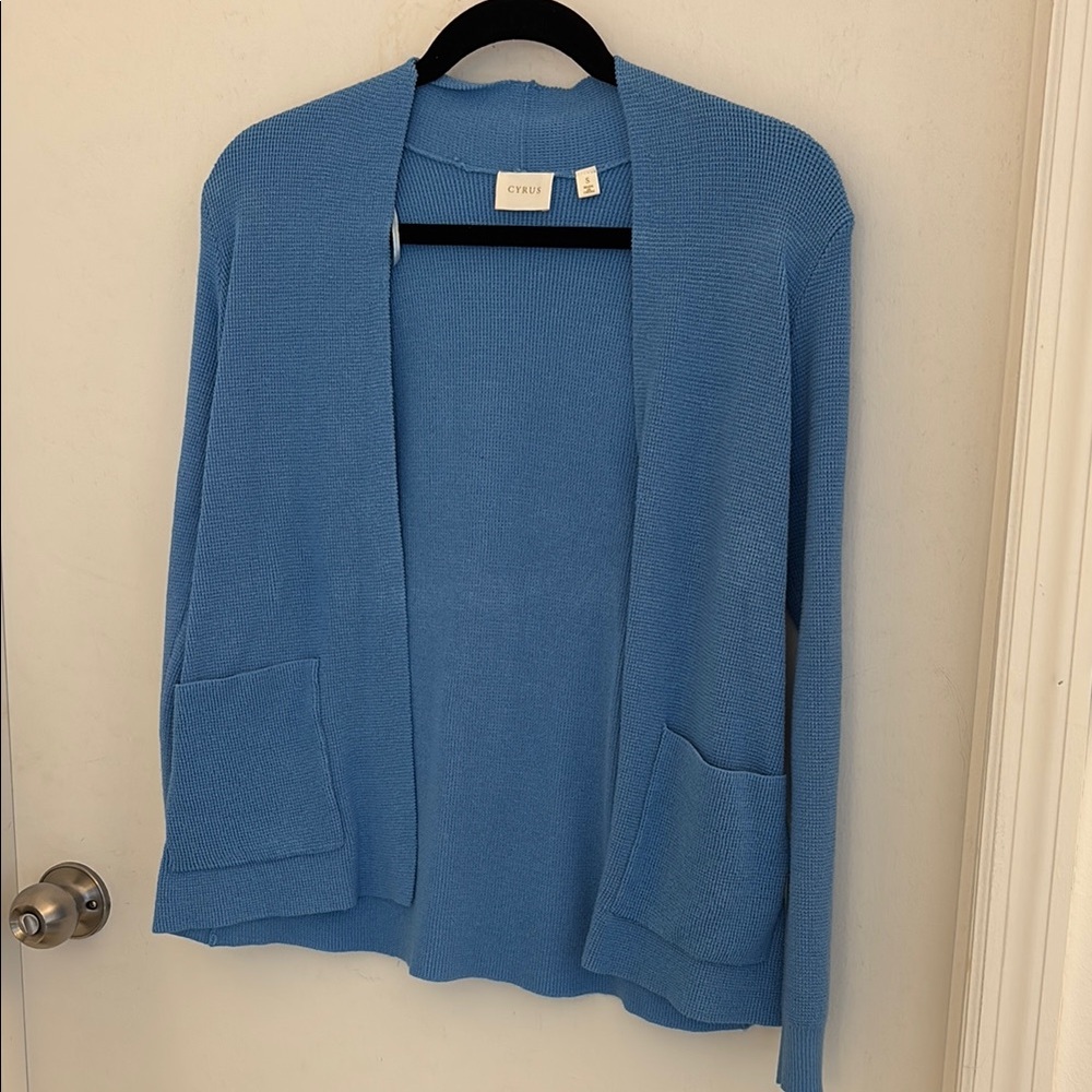 Cyrus Women's Cardigan in Soft Blue
